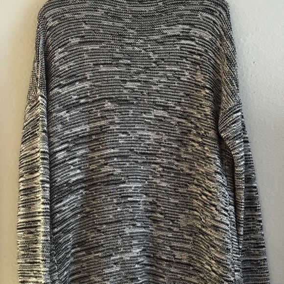 Express Black White Gray Knit Women's Sweater Long Cardigan sz L - Picture 9 of 9
